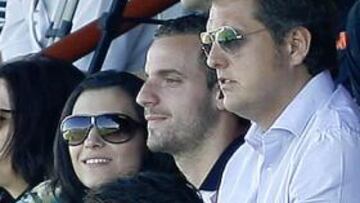 <b>EN PATERNA. </b>Soldado presenció ayer el partido del Juvenil ché.