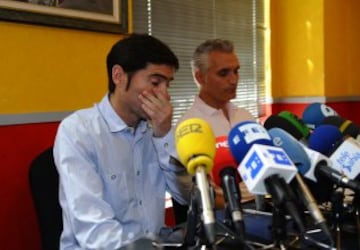 El entrenador se march車 al Sevilla y dej車 en la cuneta al Racing poco despu谷s de haber firmado en 2011 por los santanderinos. "Estamos en una profesi車n en la que una oportunidad como esta no la podemos dejar pasar§, argument車.