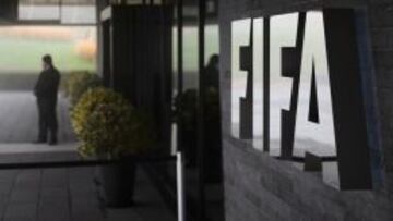 La FIFA castigó a seis países con su nuevo sistema antidiscriminación.