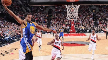 Los Warriors sufren para vencer a Portland sin Curry