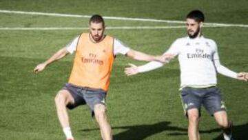 Benzema, en un entrenamiento con Isco.