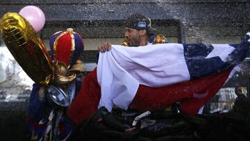 Santiago 9 octubre 20&#039;16.
 El campe&Atilde;&sup3;n mundial de Rally Pablo Quintanilla llega al aeropuerto de Santiago.
 Marcelo Hernandez/Photosport