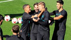 Bromas y risas en el entrenamiento previo a la Copa