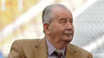 <b>SIN CAMBIOS. </b>Grondona anunció que la liga sigue como estaba.