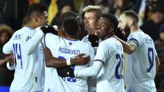 Los jugadores del Madrid celebran el gol de Kroos.