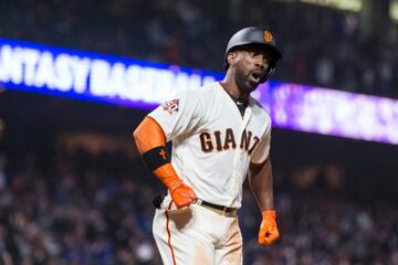 Los Phillies, Indians y Yankees están interesados en firmar a McCutchen con la intención de reforzarse de cara a la postemporada. Si alguno de estos equipos está dispuesto a pagar los cinco millones que restan en su contrato, podrían añadirlo pronto.