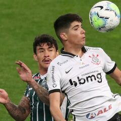 Araos brilla en Corinthians