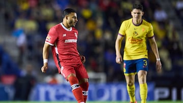 Alexis Vega of Toluca during the Quarter final first leg round match between America and Toluca as part of the Liga BBVA MX, Torneo Apertura 2024 at Ciudad de los Deportes Stadium on November 27, 2024 in Mexico City, Mexico.