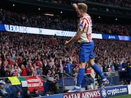 Sorloth celebra uno de sus goles ante el Brujas.