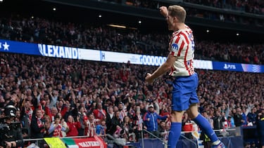 Sorloth celebra uno de sus goles ante el Brujas.