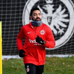 Marco Fabián regresa a los entrenamientos con el Eintracht