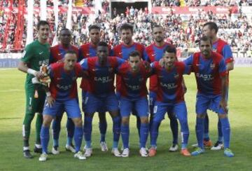 Once del Levante. De pie: Mariño,Simao, Medjani, Casadesús, Juanfran y David Navarro. Agachados: Xumetra, Lerma, Iván López, Rubén García y Verza.