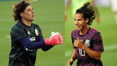 Memo Ochoa y Diego Lainez durante un partido del Tri