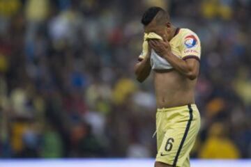 Todo lo que no viste del duelo de Ida de la Semifinal entre Águilas y Felinos lo encuentras en estas imágenes; ¡la otra mirada del Clásico en Liguilla!
03/12/2015/MEXSPORT/Osvaldo Aguilar.