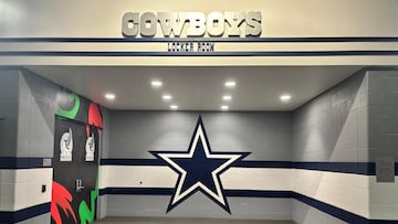 Así luce por fuera el vestidor de los Vaqueros de Dallas.