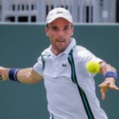Bautista bate al francés Tsonga en Miami y se mete en octavos