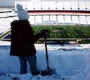 Los Bills piden ayuda a sus fans: 20 dólares por hora para quitar nieve en el estadio