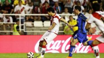 Miku dispara en el partido ante el Getafe