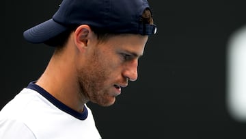 Melbourne (Australia), 19/01/2023.- Diego Schwartzman of Argentina reacts after a point against J.J. Wolf of the USA during their men's singles second round match at the Australian Open tennis tournament in Melbourne, Australia 19 January 2023. (Tenis, Abierto, Estados Unidos) EFE/EPA/FAZRY ISMAIL
