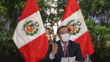 HANDOUT - 06 August 2020, Peru, Lima: Peruvian President Martin Vizcarra speaks during the first meeting of the new Peruvian Cabinet. Photo: Juan Pablo Azabache/Peru Presidency/dpa - ATTENTION: editorial use only and only if the credit mentioned above is referenced in full
 
 
 06/08/2020 ONLY FOR USE IN SPAIN