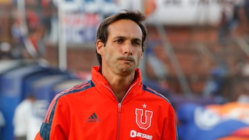 “Tiene currículum para estar aquí”: Miranda le da la bienvenida al nuevo DT de la U