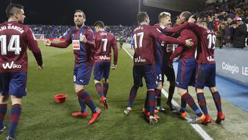 Celebración del Eibar ante el Leganés