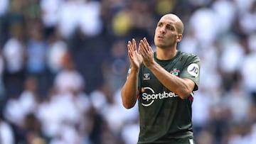 LONDON, ENGLAND - AUGUST 06: Oriol Romeu of Southampton during the Premier League match between Tottenham Hotspur and Southampton FC at Tottenham Hotspur Stadium on August 6, 2022 in London, United Kingdom. (Photo by James Williamson - AMA/Getty Images)