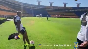 El gol imposible con el que Vargas ganó una cena en Tigres