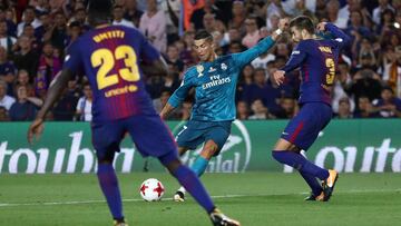 Soccer Football - Barcelona v Real Madrid Spanish Super Cup First Leg - Barcelona, Spain - August 13, 2017   Real Madrid&rsquo;s Cristiano Ronaldo scores their second goal    REUTERS/Juan Medina