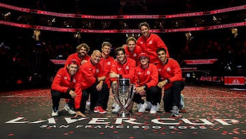 El equipo del Mundo, con el trofeo de la Laver Cup 2025.