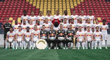 El campeón de la Bundesliga austriaca fue el equipo de Red Bull y el más goleador de la temporada, Ademeyi.