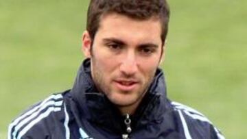 Higuaín ve bloqueada su posible renovación