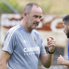 El Zaragoza apurará hasta el final por un tercer atacante