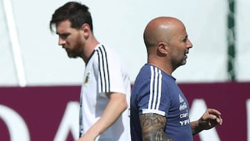 Salen a la luz los diálogos entre Messi y Sampaoli