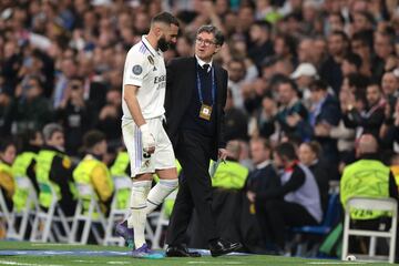 Desde que colgara las botas en 1998 ejerce de Delegado del club. En su adiós como jugador profesional, declara: “Me voy con la alegría de haber conseguido el sueño de cualquier niño: llegar al Real Madrid, mantenerme durante muchos años y terminar la carrera en este gran club. ¿Qué más se puede pedir?”. 