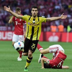 El Betis ata a Sokratis