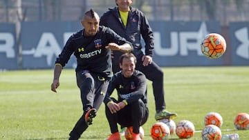 Johanns Dulcien atendi&oacute; a AS Chile para repasar su vida ligada al f&uacute;tbol y su especial etapa por Colo Colo, donde vio brillar al &#039;Rey&#039; en cadetes.