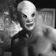 'El Santo' sin máscara es exhibido en exposición de Guillermo del Toro