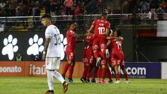 Mario Salas hunde a Basay