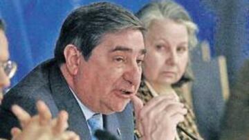 <b>SE RINDE. </b>Lendoiro arrojará la toalla después de la fuerte oposición sufrida en la Asamblea.