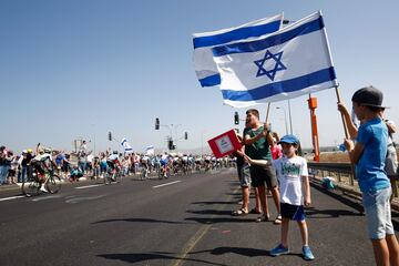 Seguidores israelís en la segunda etapa del Giro de Italia 2018. 