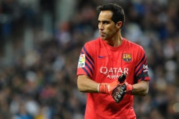 Con 32 años recién cumplidos, el arquero Claudio Bravo también disputó su partido 500 en el profesionalismo durante 2015.