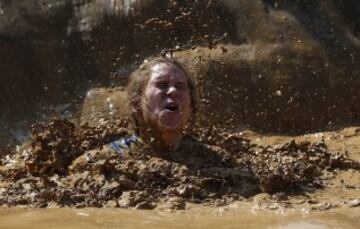 Barro y obstáculos en la Tough Mudder