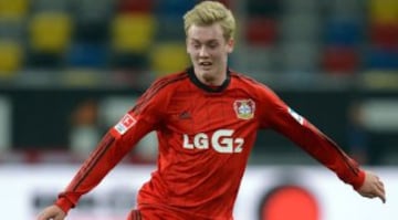 23. Julian Brandt (Alemania). El volante es compañero de Charles Aránguiz en el Bayer Leverkusen. 