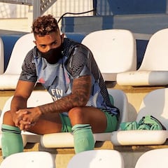 El Manchester City, preocupado por el positivo de Mariano