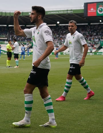 Andrés Martín y Arana están cedidos en el Racing por el Rayo Vallecano y Eibar respectivamente.