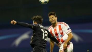 Un gol de Ideye deja a Olympiacos segundo de su grupo