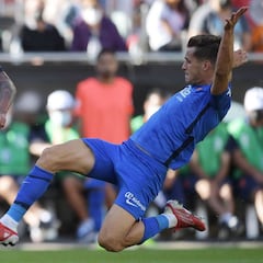 Hélder Costa ya está en métricas aptas para su posición