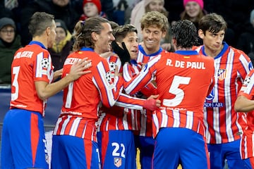 El Atlético celebra el gol de Giuliano, el primero de los rojiblancos en Salzburgo.