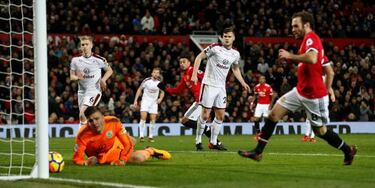 Lingard takes his turn to rescue United at the death